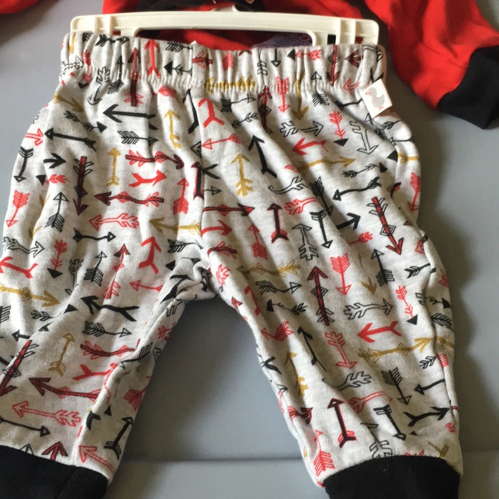 Outfit - Picture 2 of 2